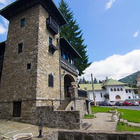 Casa Cu Farfurii Hotel Sinaia Exterior foto