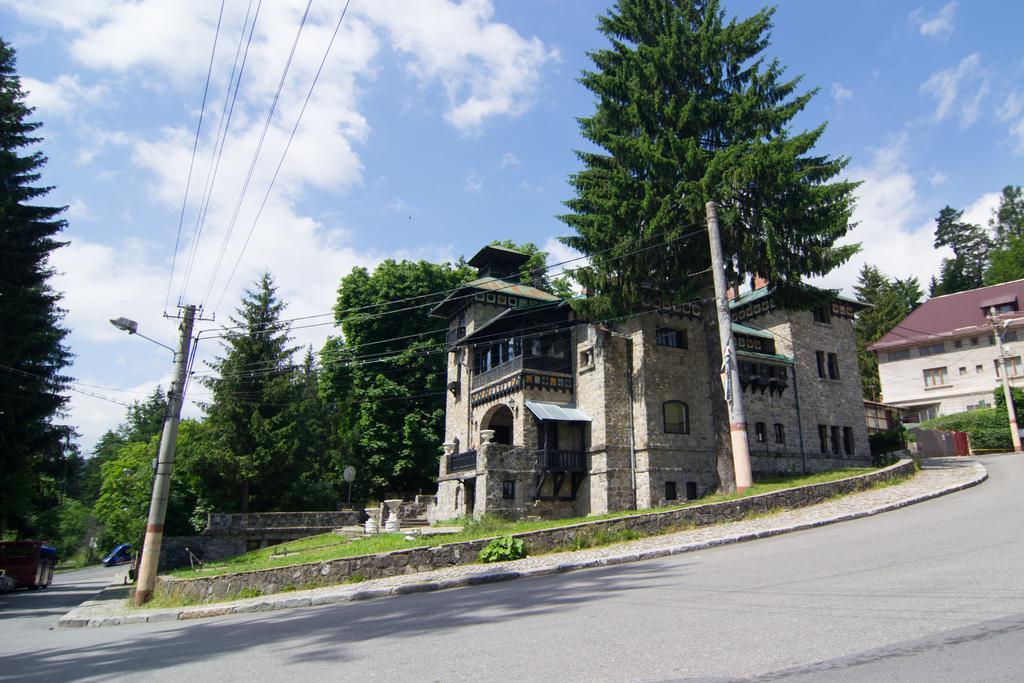Casa Cu Farfurii Hotel Sinaia Exterior foto